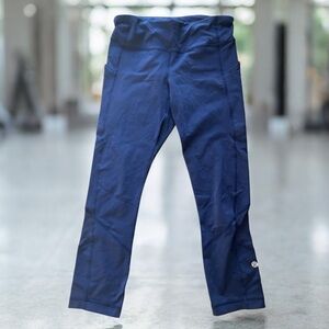 Lululemon Blue Leggings with Side Pockets Size‎ 6